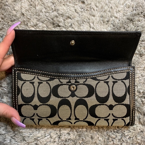 Coach Wallet - Picture 4 of 4